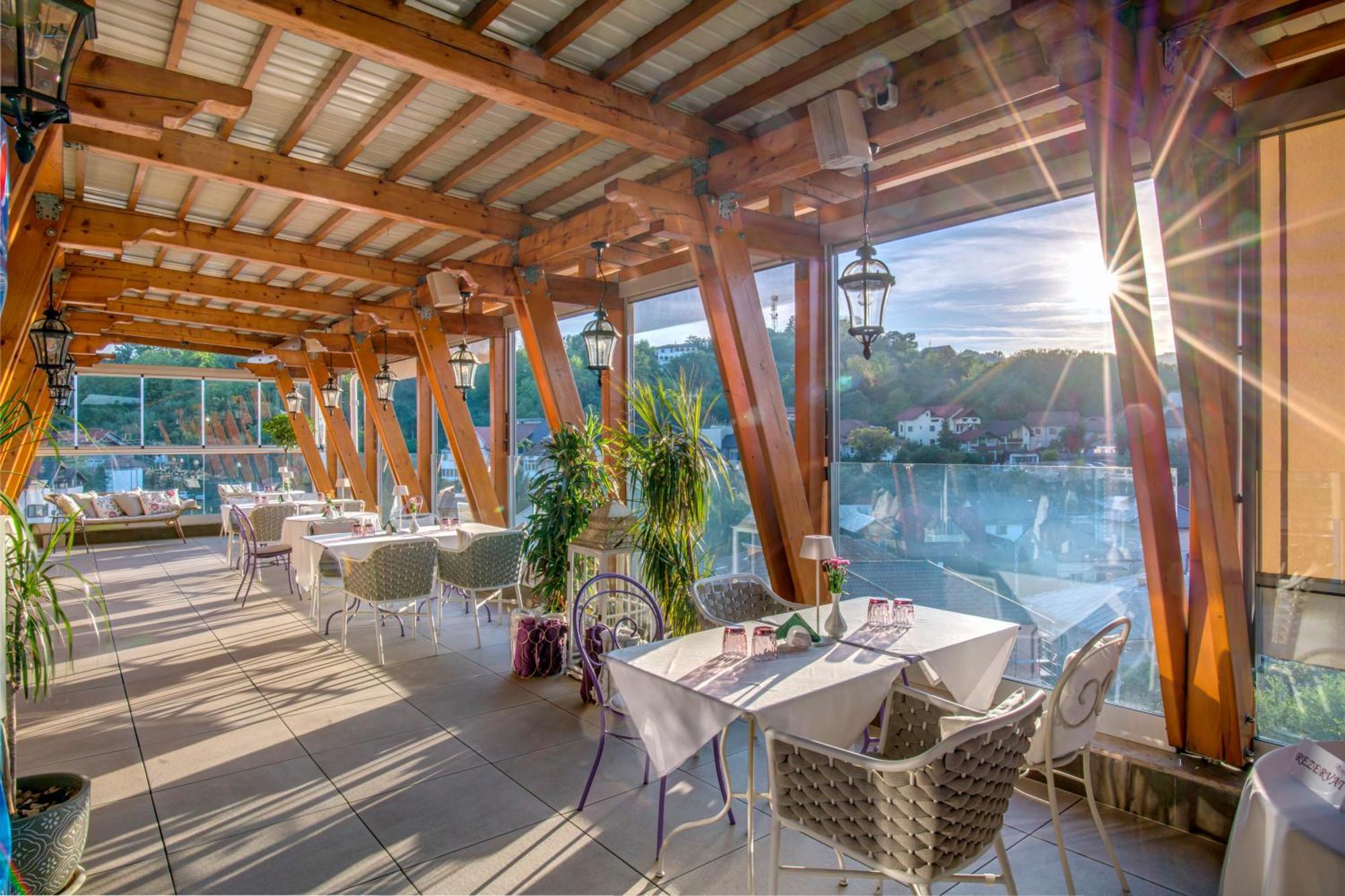 Simfonia Boutique Hotel Râmnicu Vâlcea Extérieur photo