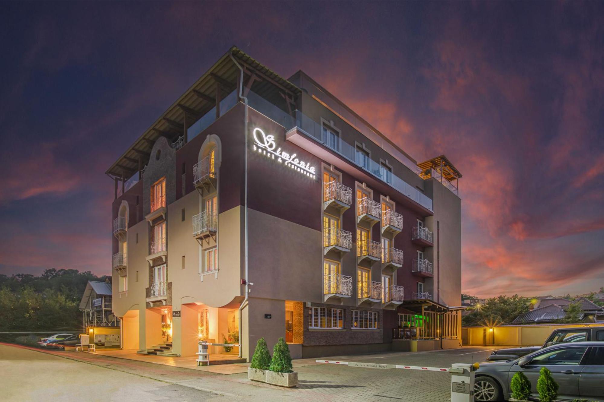 Simfonia Boutique Hotel Râmnicu Vâlcea Extérieur photo